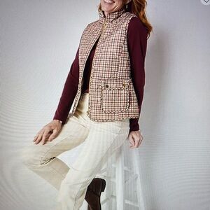 St. John's Bay Beige Quilted Vest